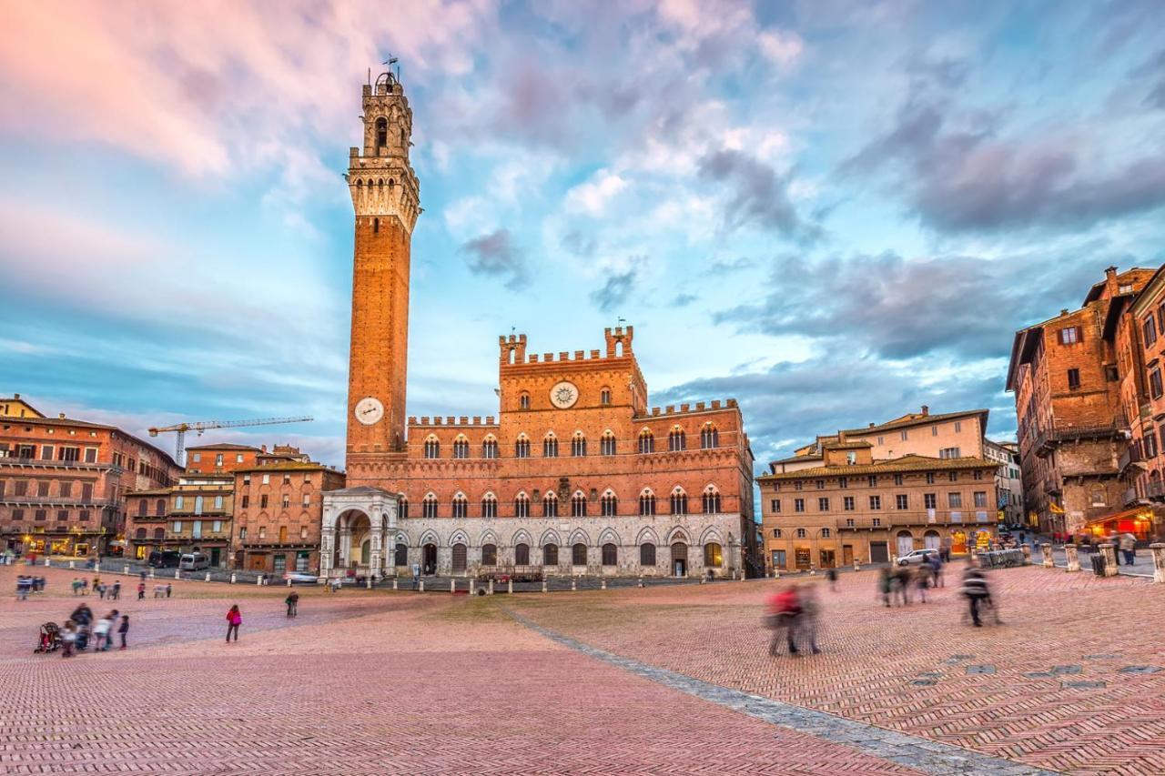 Sisters' Home - Appartamento Nel Centro Storico Con Terrazzo, Aria Condizionata E Vasca Da Bagno Сиена Экстерьер фото