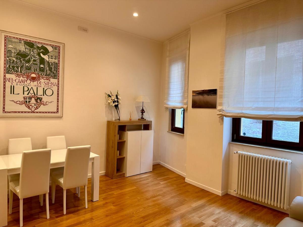 Sisters' Home - Appartamento Nel Centro Storico Con Terrazzo, Aria Condizionata E Vasca Da Bagno Сиена Экстерьер фото