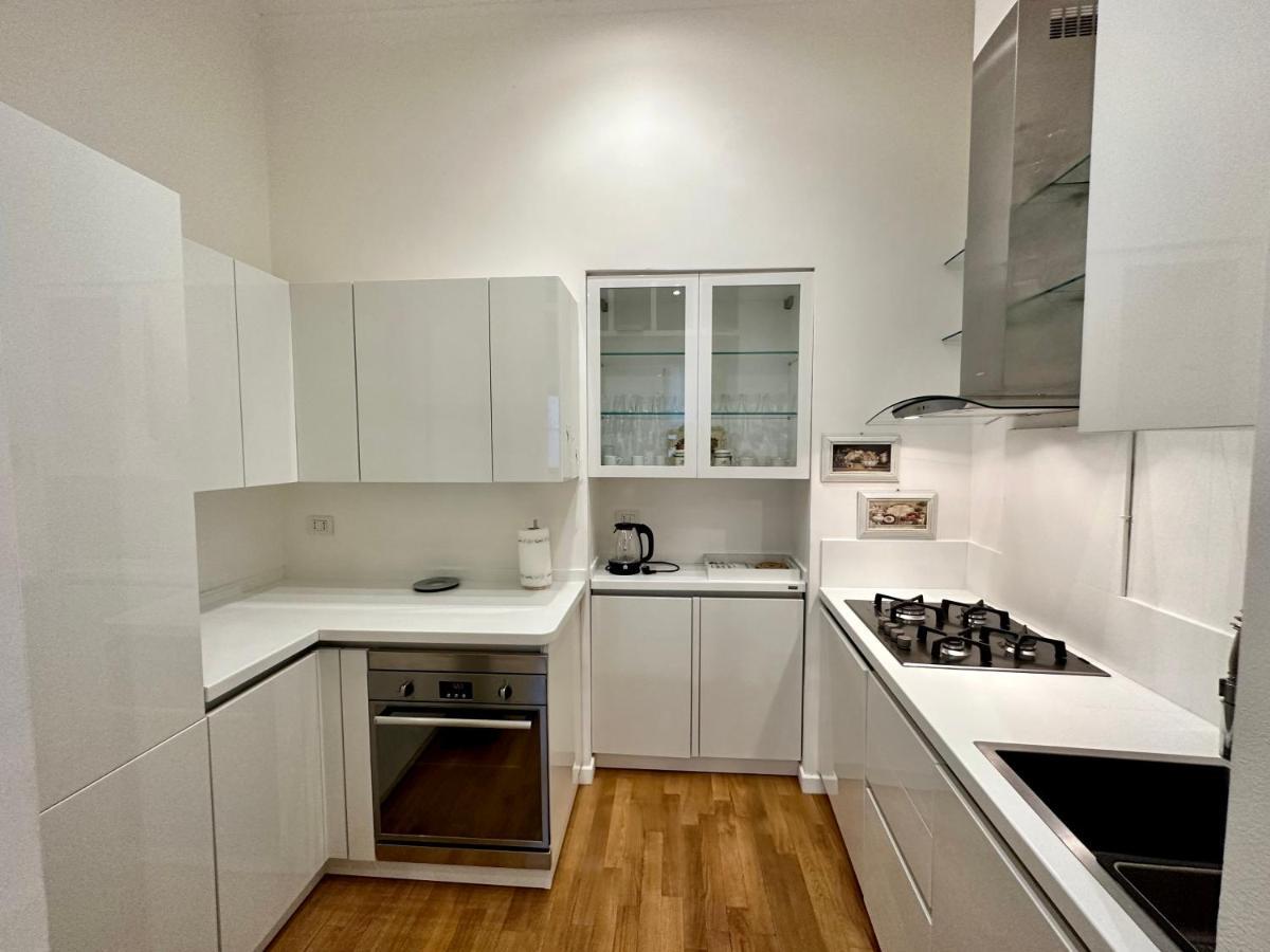 Sisters' Home - Appartamento Nel Centro Storico Con Terrazzo, Aria Condizionata E Vasca Da Bagno Сиена Экстерьер фото
