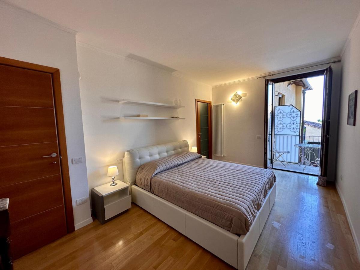 Sisters' Home - Appartamento Nel Centro Storico Con Terrazzo, Aria Condizionata E Vasca Da Bagno Сиена Экстерьер фото