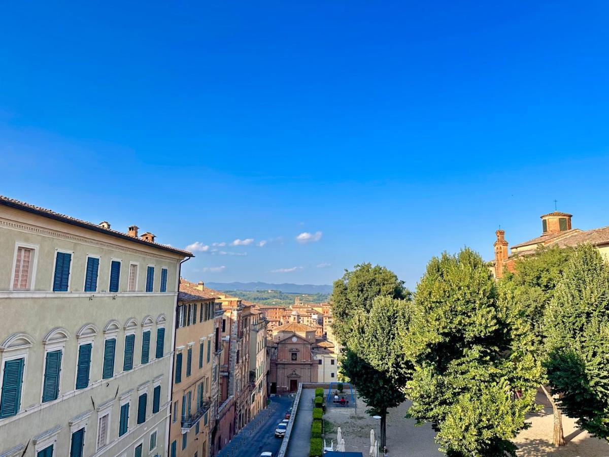 Sisters' Home - Appartamento Nel Centro Storico Con Terrazzo, Aria Condizionata E Vasca Da Bagno Сиена Экстерьер фото