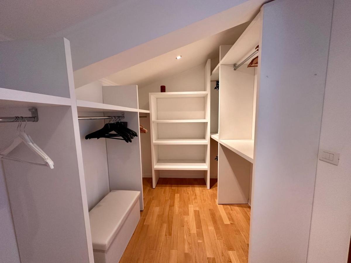 Sisters' Home - Appartamento Nel Centro Storico Con Terrazzo, Aria Condizionata E Vasca Da Bagno Сиена Экстерьер фото