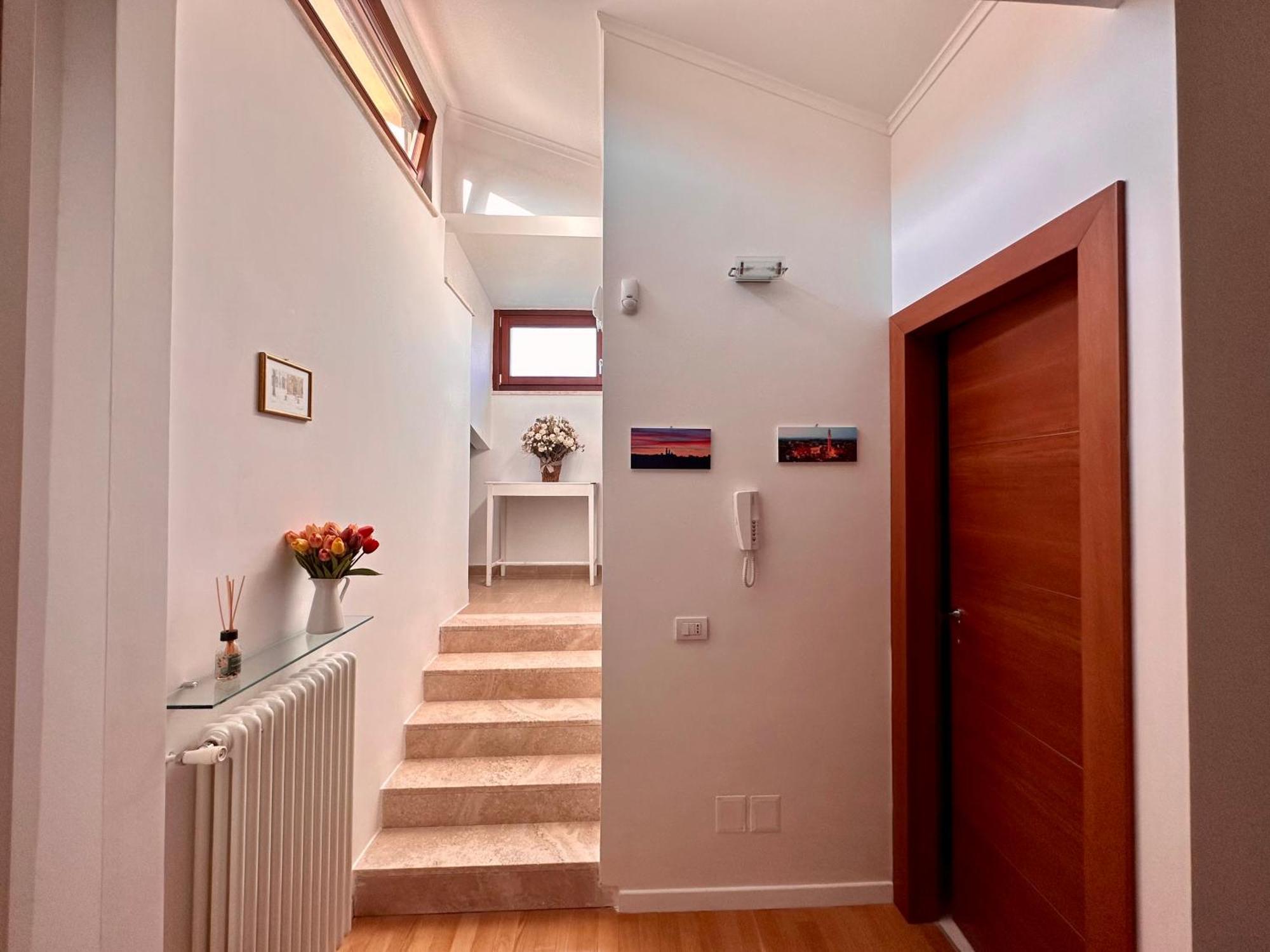 Sisters' Home - Appartamento Nel Centro Storico Con Terrazzo, Aria Condizionata E Vasca Da Bagno Сиена Экстерьер фото
